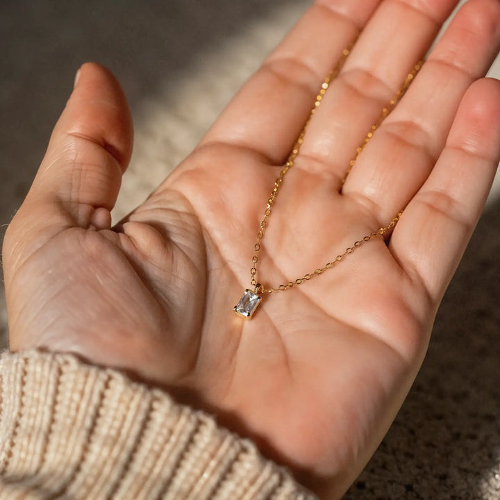 Élan Baguette Necklace