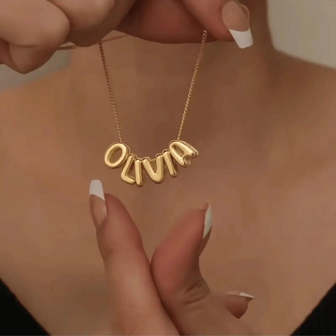 Boldée Name Necklace