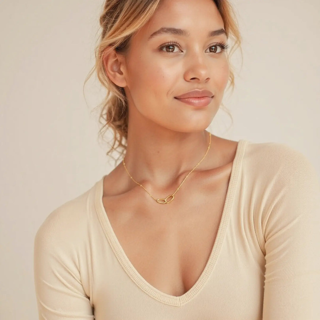 Serena Oval Necklace